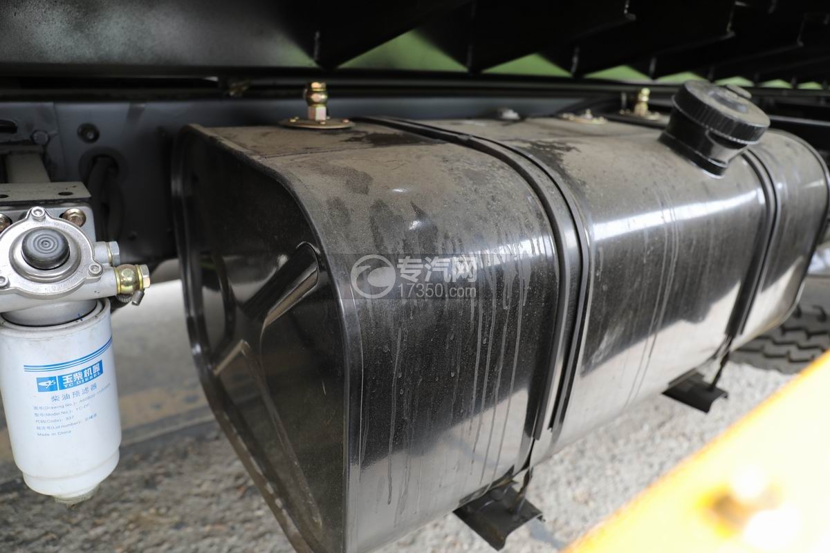 三環(huán)創(chuàng)客一拖二清障車 油箱