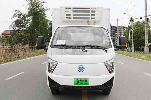 飛碟締途EF3純電動(dòng)冷藏車正面圖