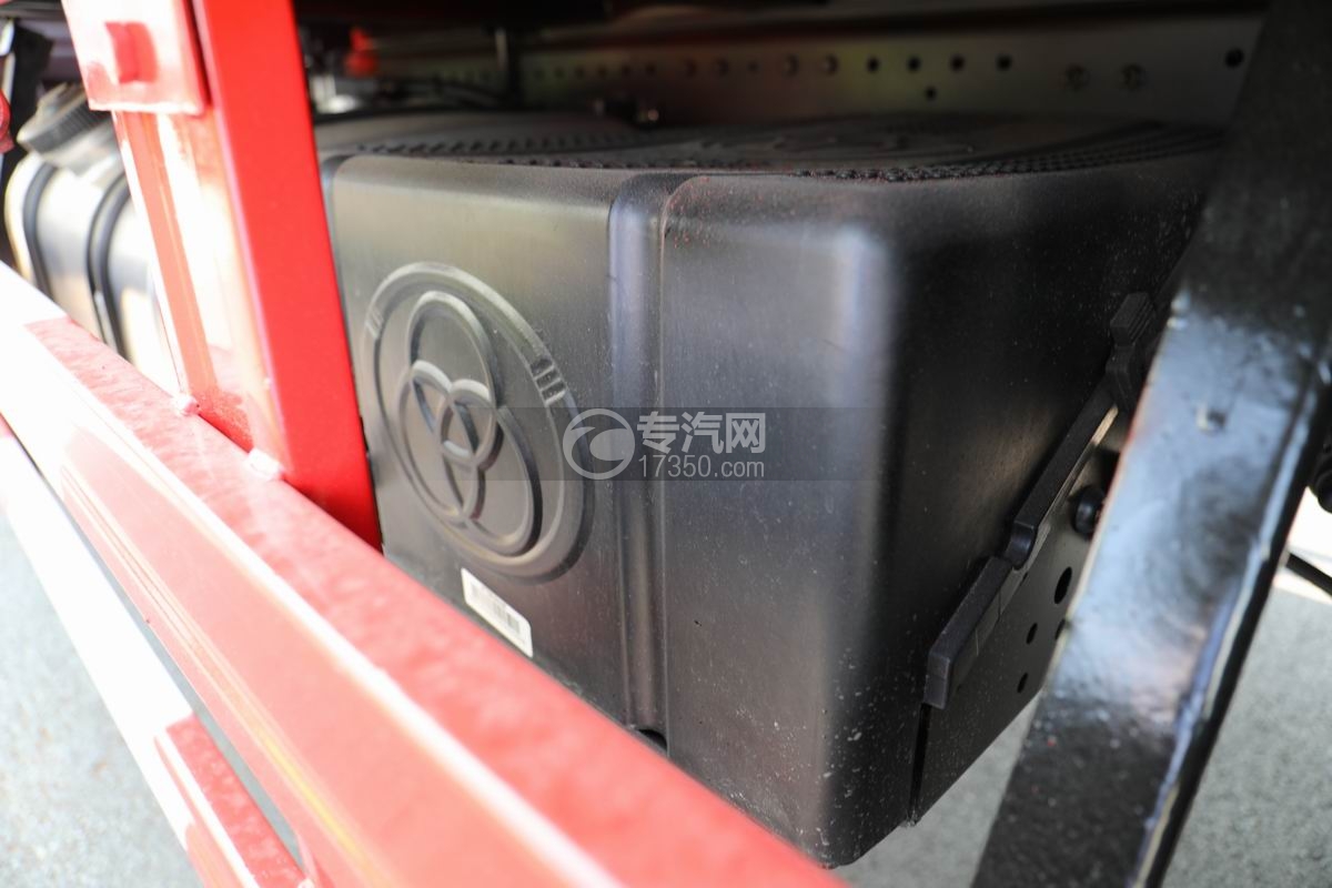 三環昊龍提升橋平板運輸車蓄電池