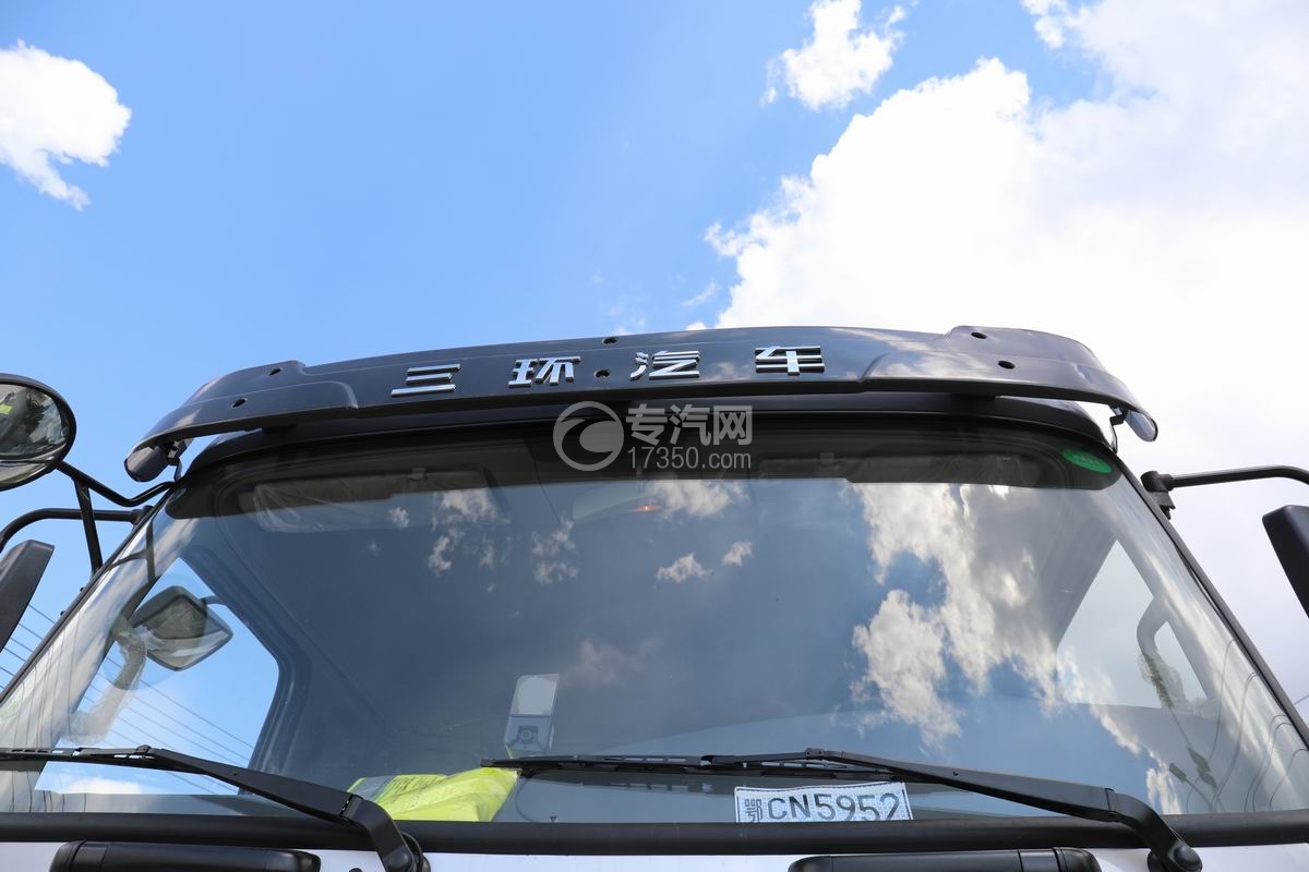 三環(huán)昊龍?zhí)嵘龢蚱桨暹\輸車前擋風玻璃