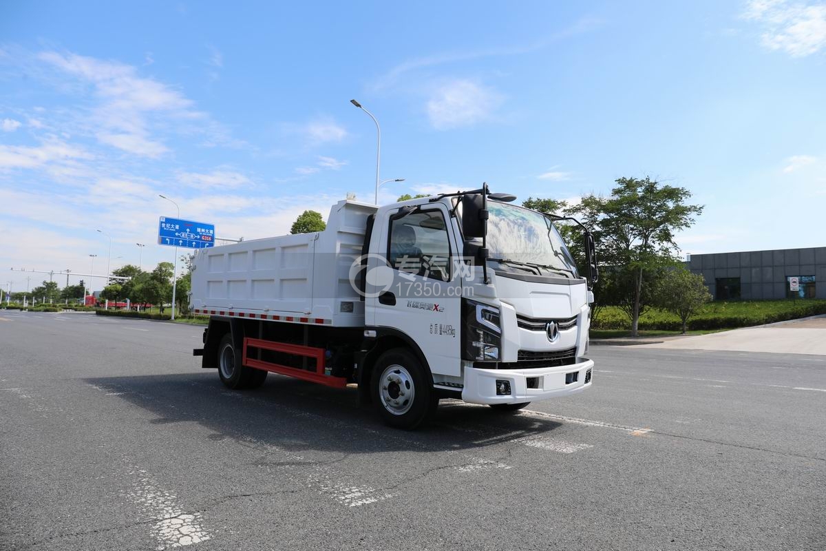 飛碟奧馳X2除雪車右前45度圖