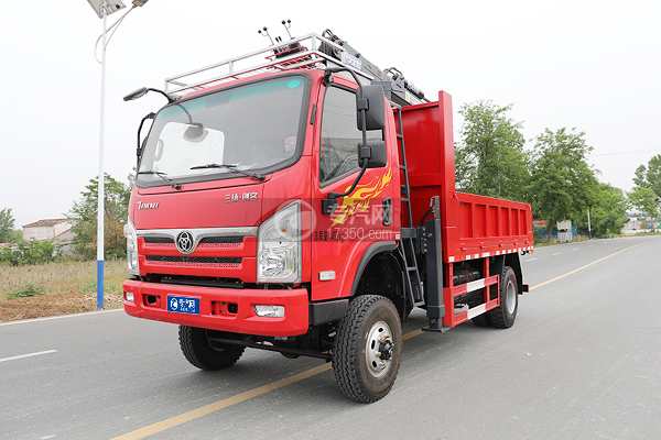 三環(huán)創(chuàng)客綠化綜合養(yǎng)護(hù)車左前45度圖