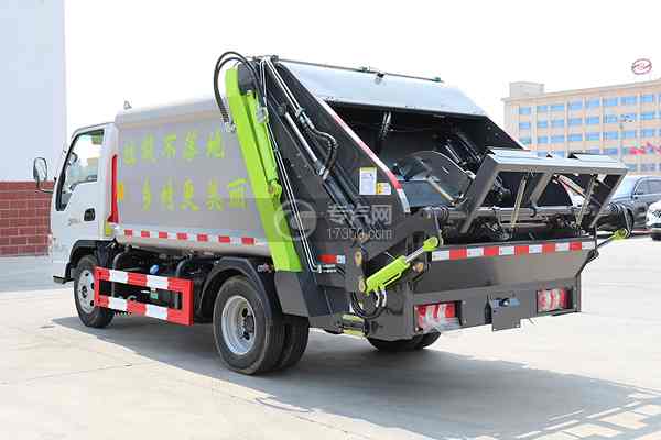 江淮康鈴H1壓縮垃圾車側(cè)后方圖