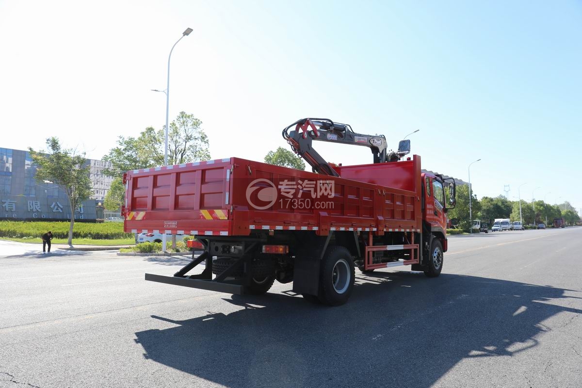 陜汽德龍G500抓斗式垃圾車側(cè)后方圖