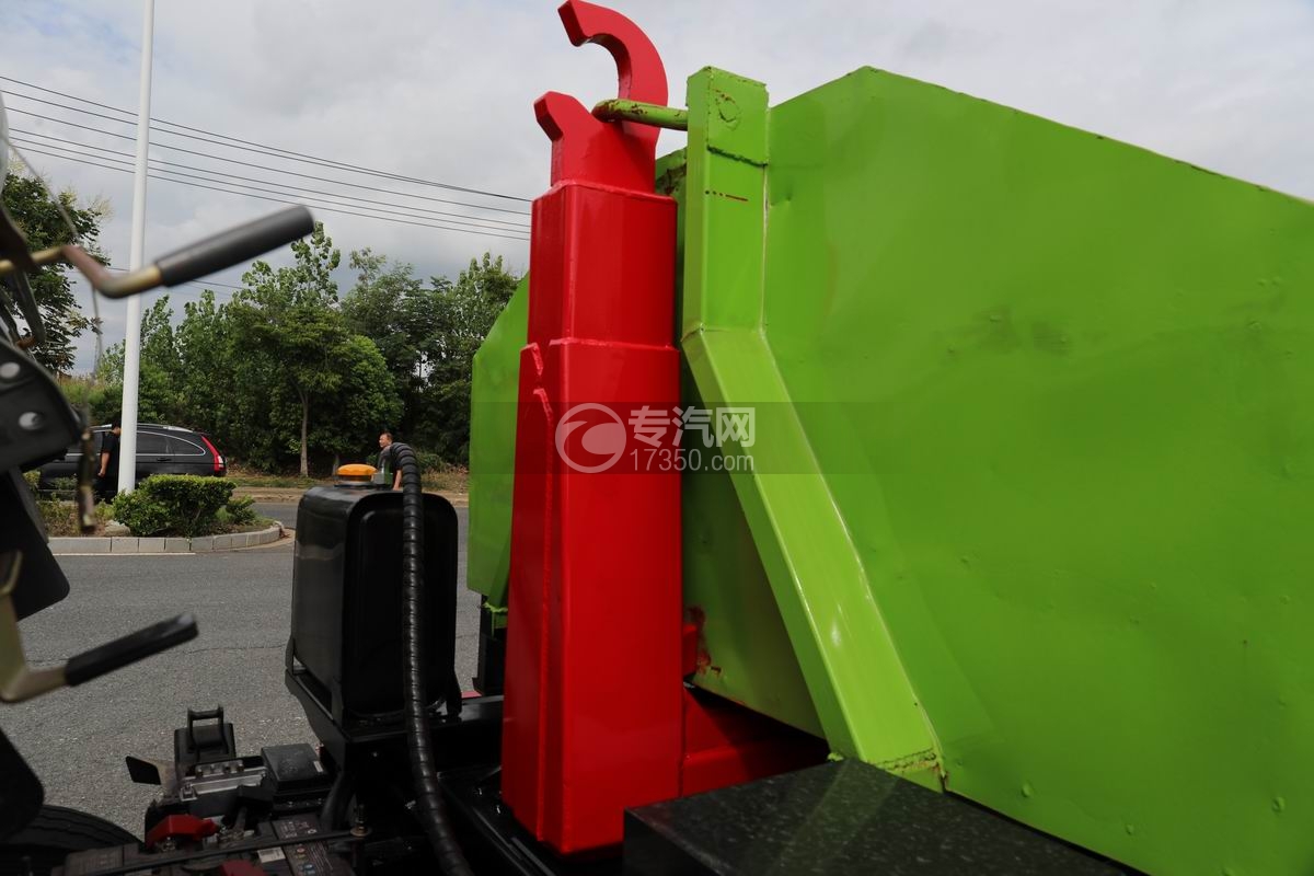 陜汽智云純電動(dòng)勾臂垃圾車勾臂