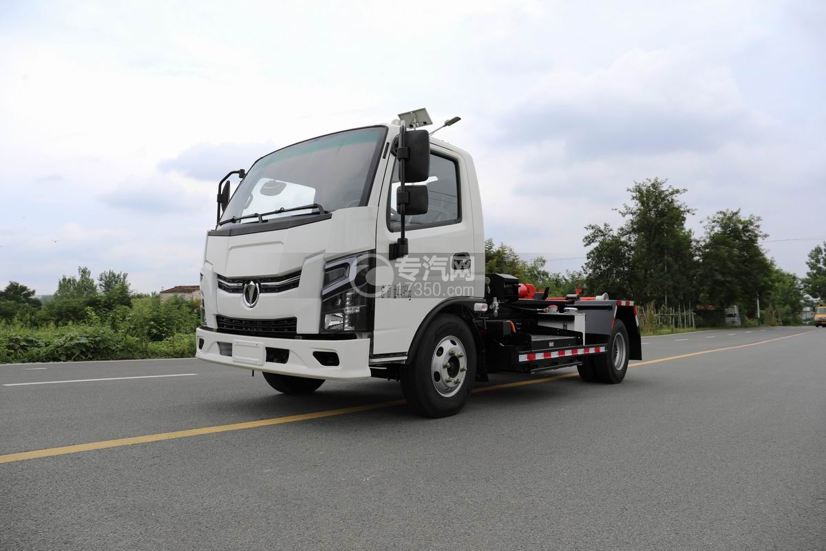 飞碟奥驰EV2纯电动勾臂垃圾车