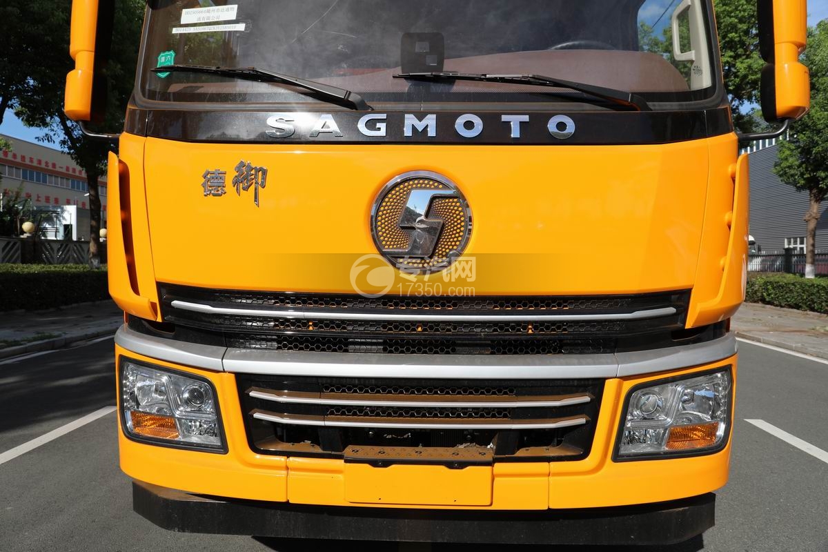 陜汽德御X6三軸畜禽運輸車前防護