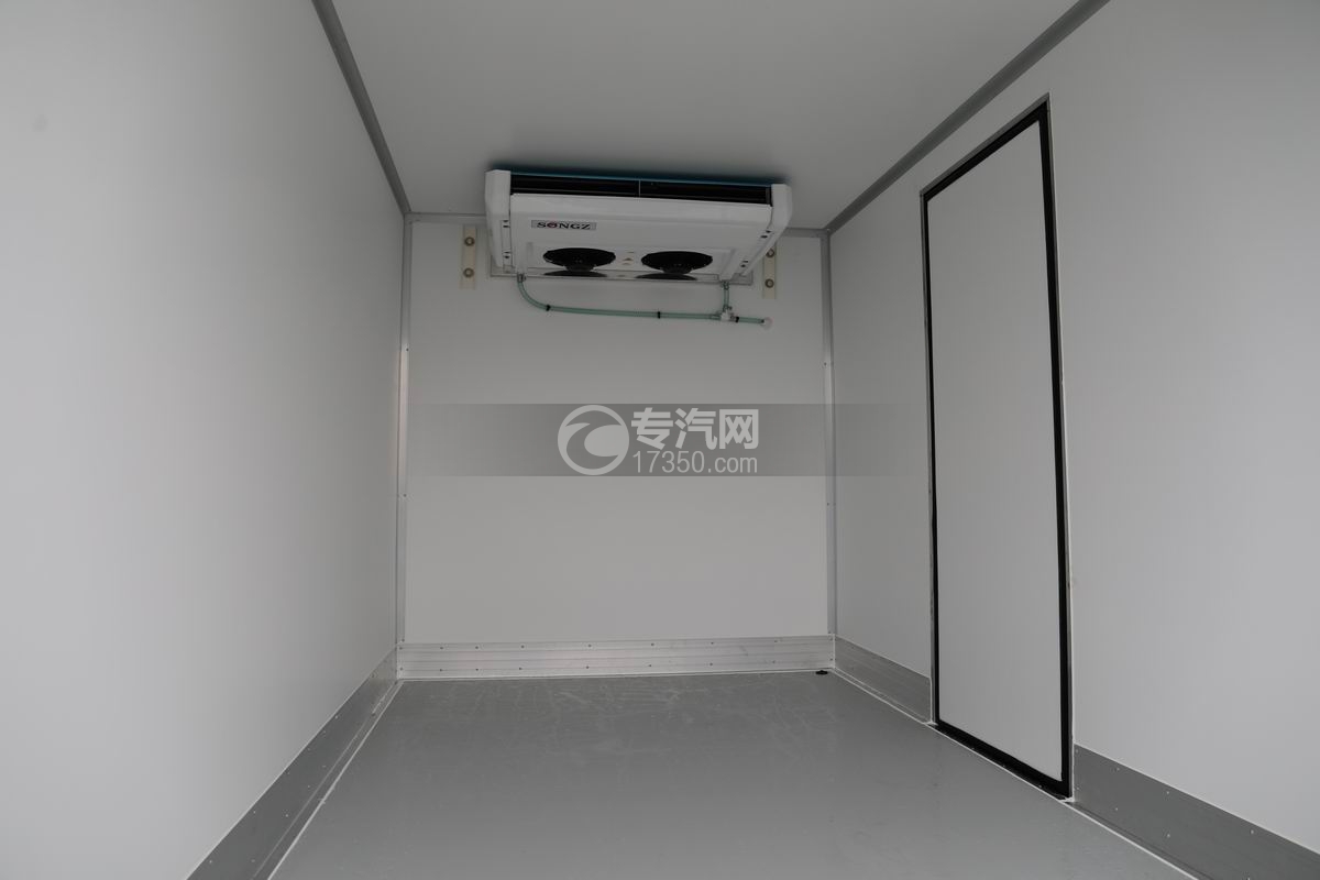 吉利F1E純電動(dòng)冷藏車(chē)內(nèi)部冷機(jī)
