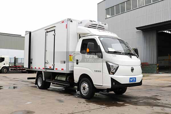 飛碟締途雙燃料冷藏車左前45度圖