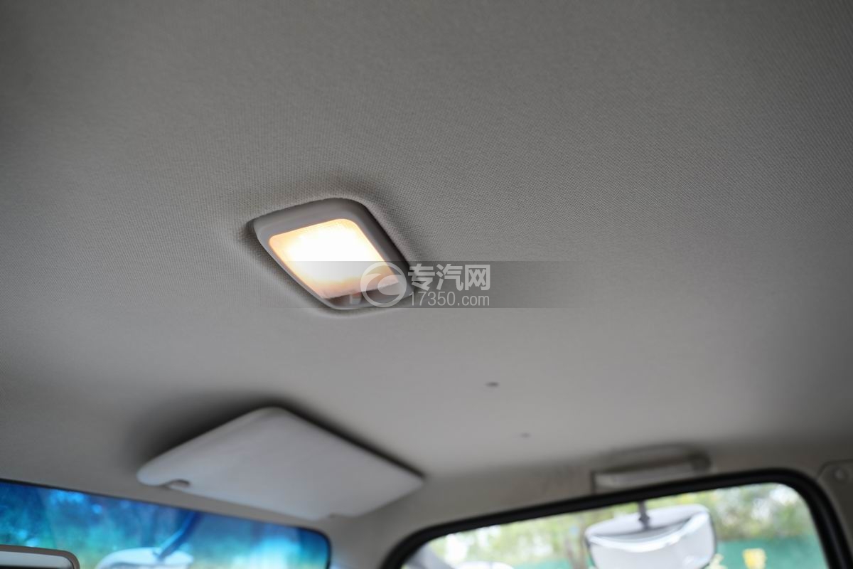陜汽智云S300純電動冷藏車（140度電）壁燈