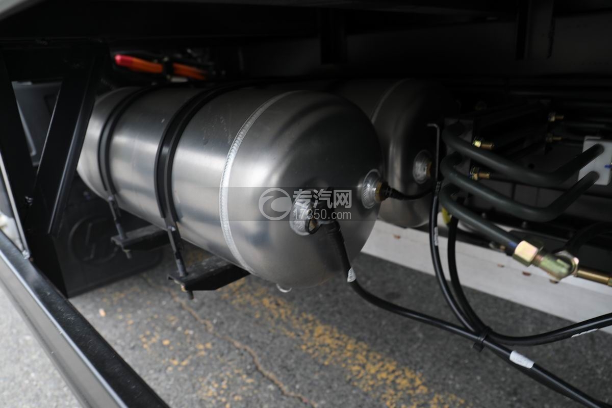 陜汽智云S300純電動冷藏車（140度電）儲氣罐