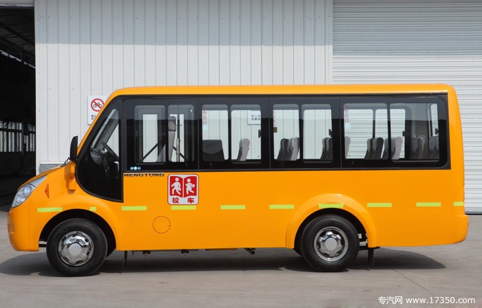重庆市秀山县管理校车实施“五个加强”