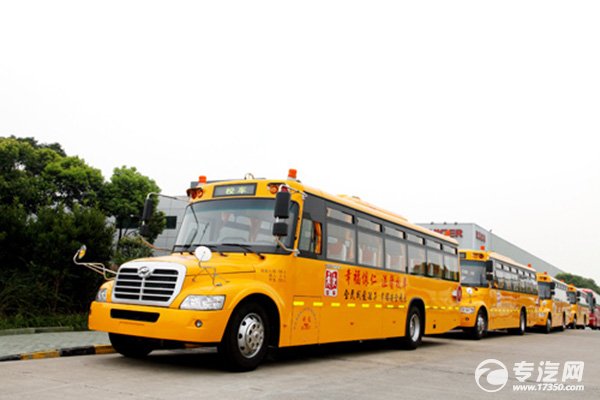 佛山市实施校车安全管理 跨市校车被纳入监管