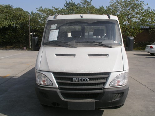 南京汽车集团有限公司 依维柯双排座载货车 整车参数 5990×2020