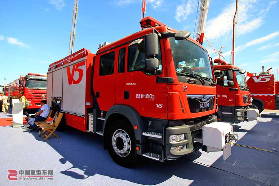 32奔驰云梯消防车_消防云梯车图片_消防云梯 网易新闻