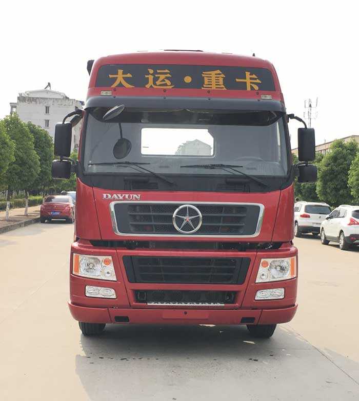 成都大運汽車集團有限公司 牽引汽車 整車參數 6835×2500×3605