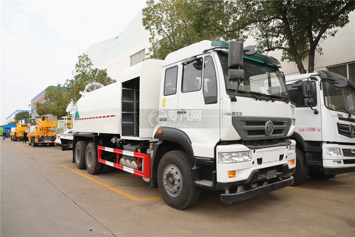 重汽斯太尔M5G后双桥国五多功能抑尘车