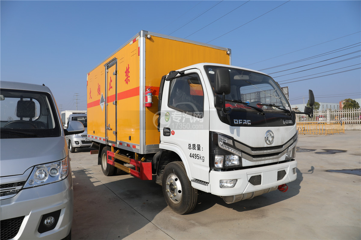 东风小多利卡D6国六杂项危险物品厢式运输车