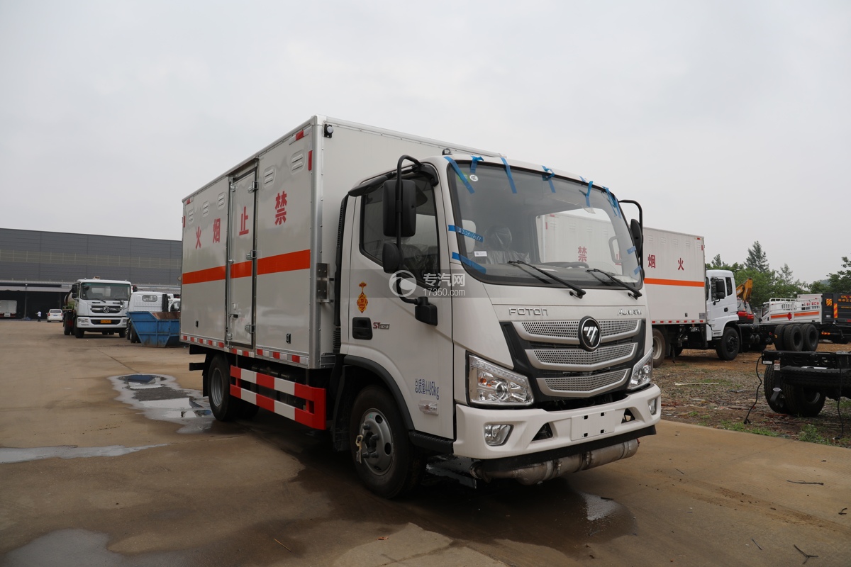 福田欧马可S1国六4.1米易燃液体厢式运输车