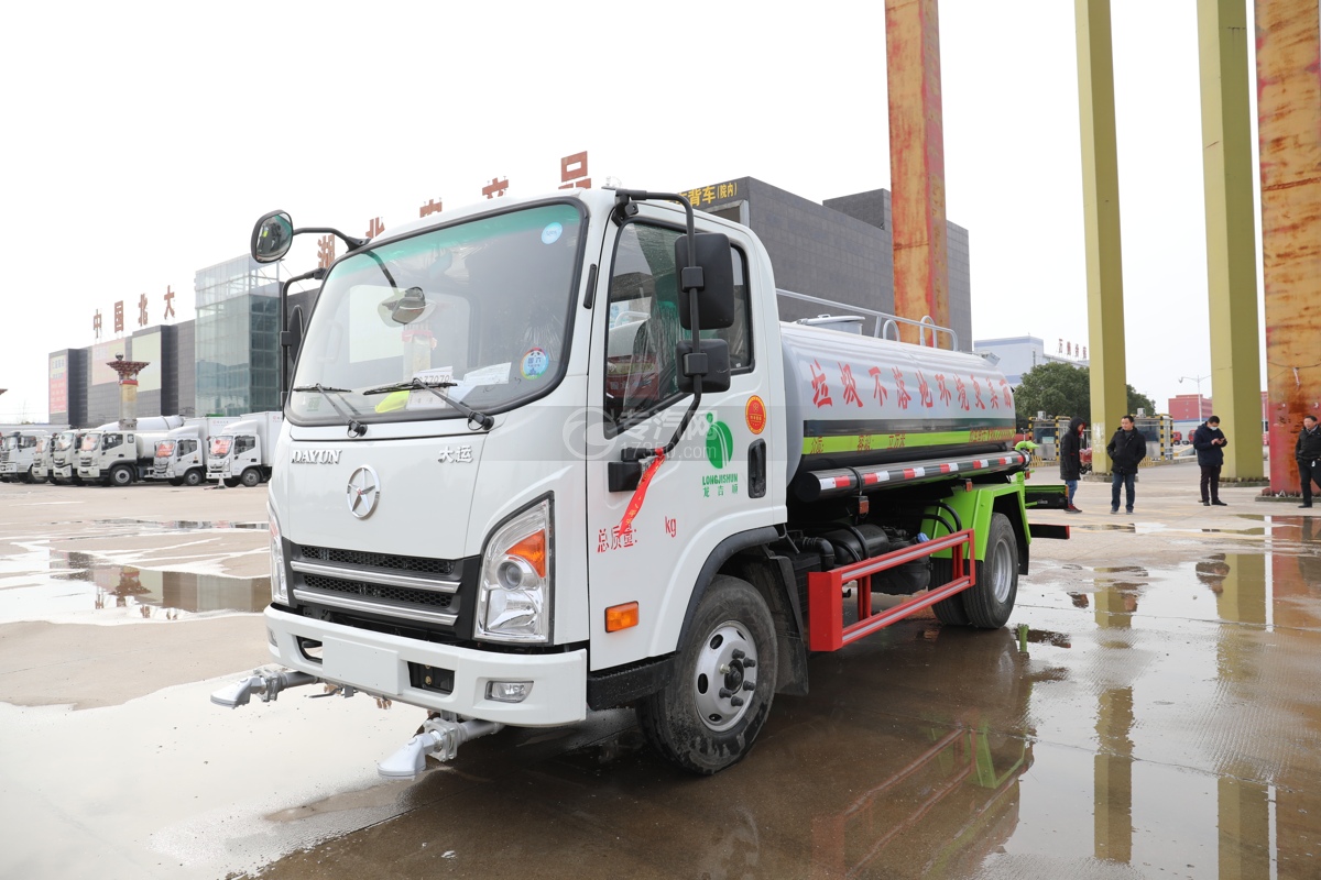大运新奥普力国六4.7方洒水车（黄牌）