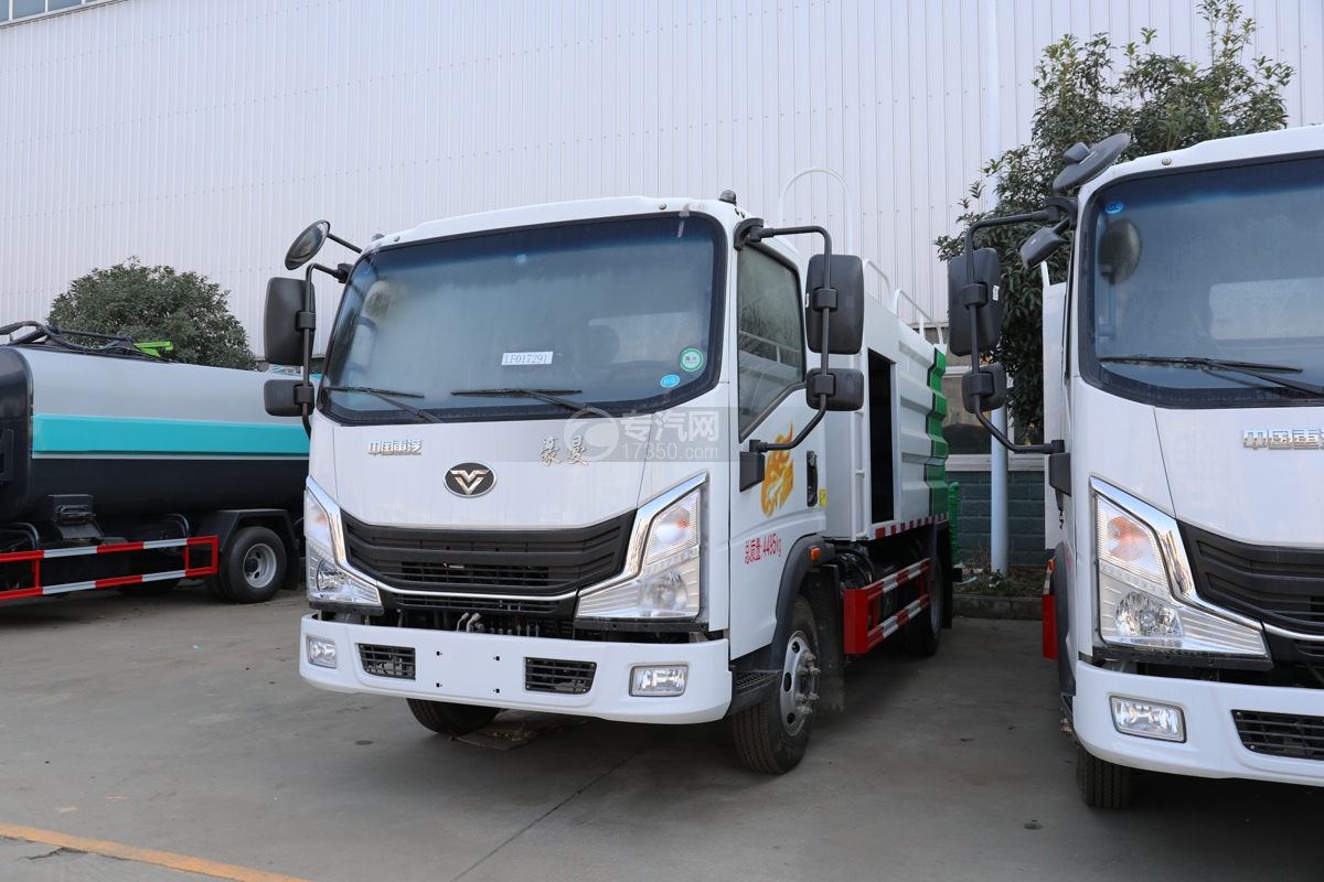 重汽豪曼H3国六30米多功能抑尘车
