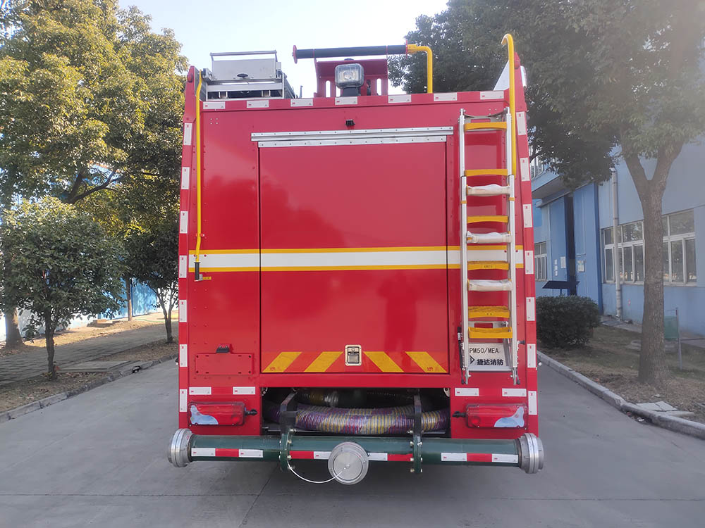 捷达消防牌sjd5171gxfpm50mea型泡沫消防车