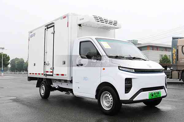吉利 F1E纯电动冷藏车（小微卡）右前45度图