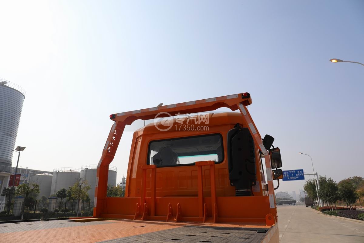 陕汽轩德X6一拖二清障车（18吨）龙门架
