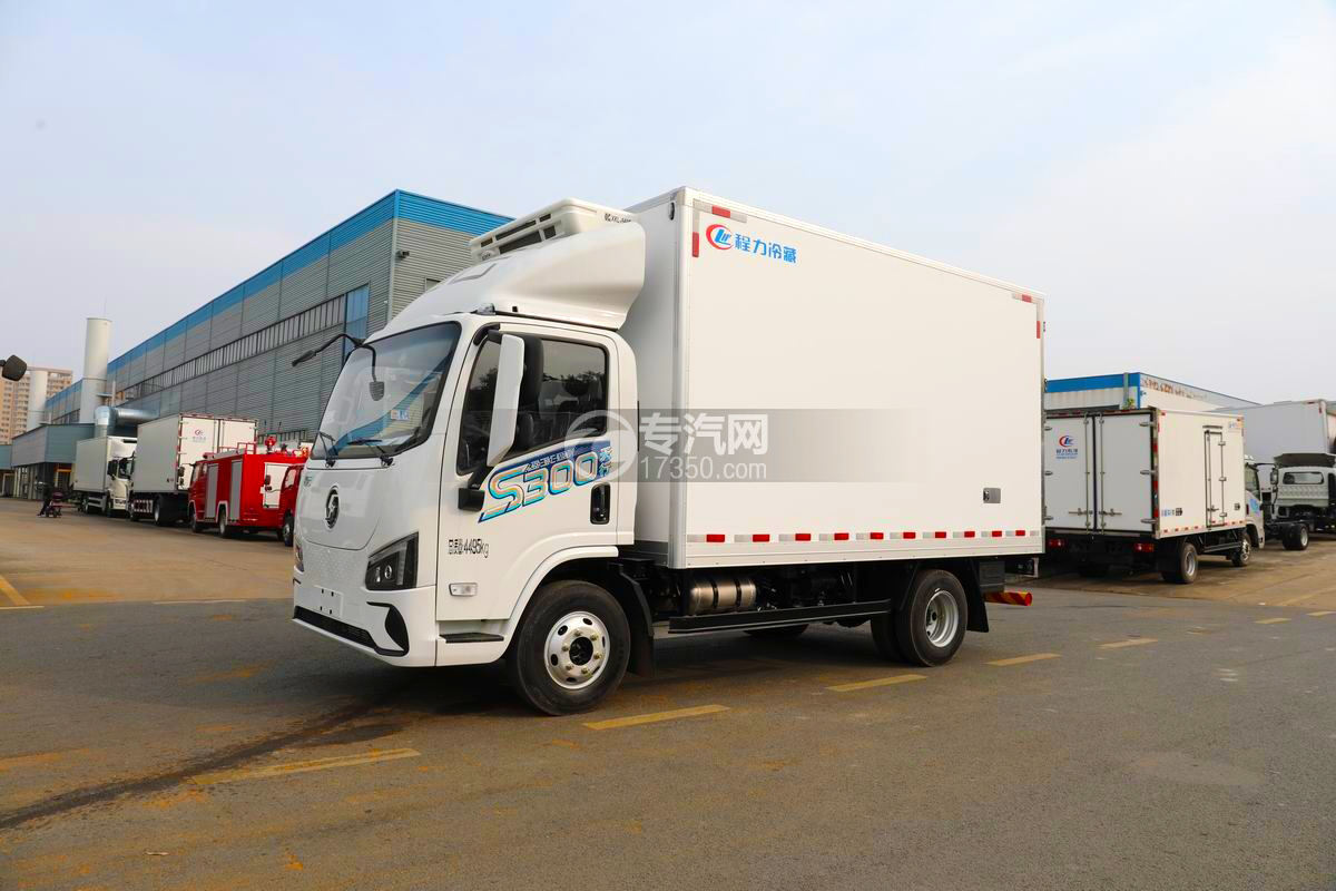 陕汽智云S300冷藏车（165度电）左前45度图