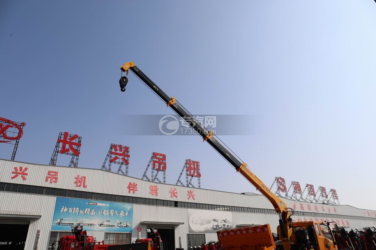 陕汽德龍G1带吊清障车上装操作展示图