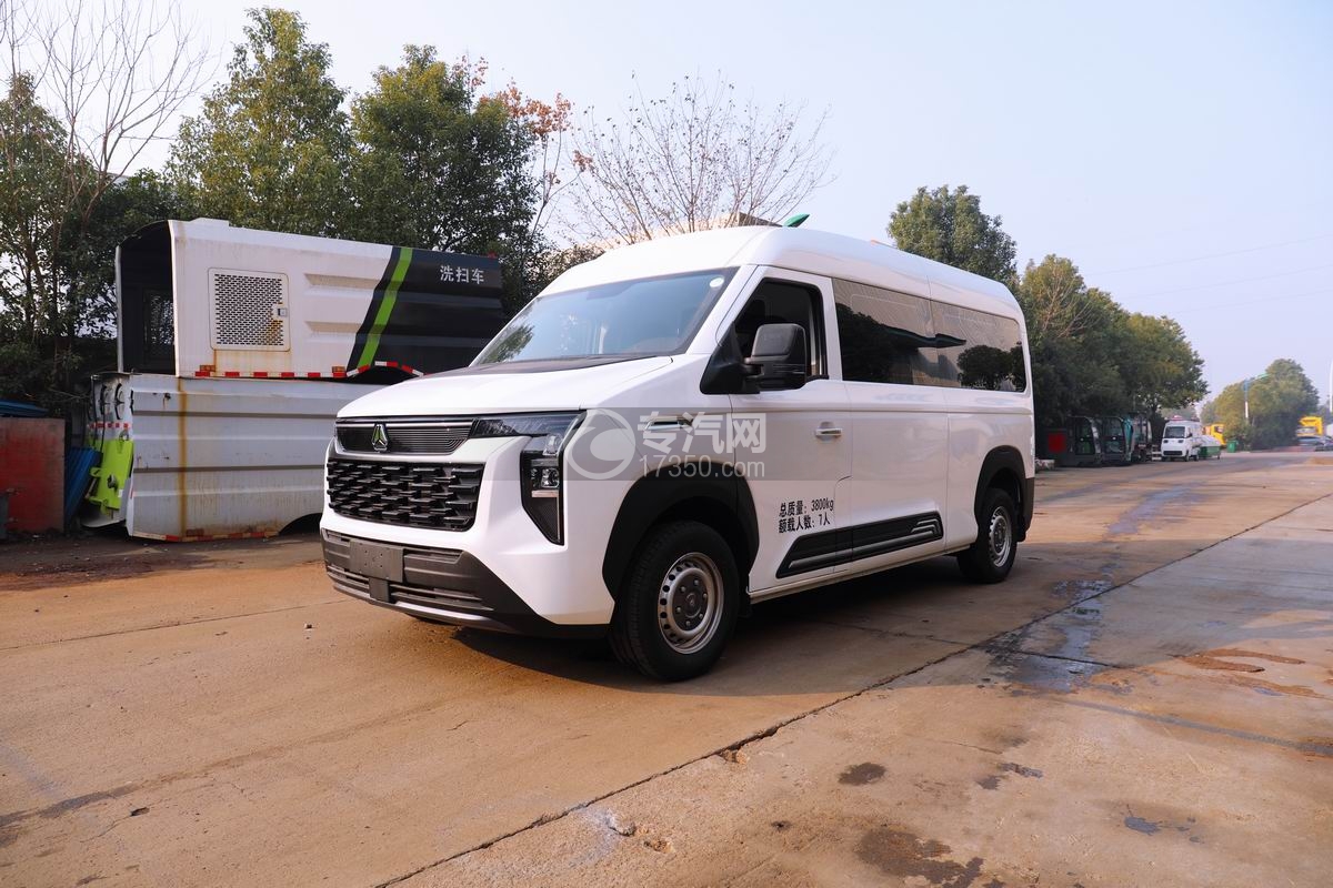 重汽先锋官V伤残转运车