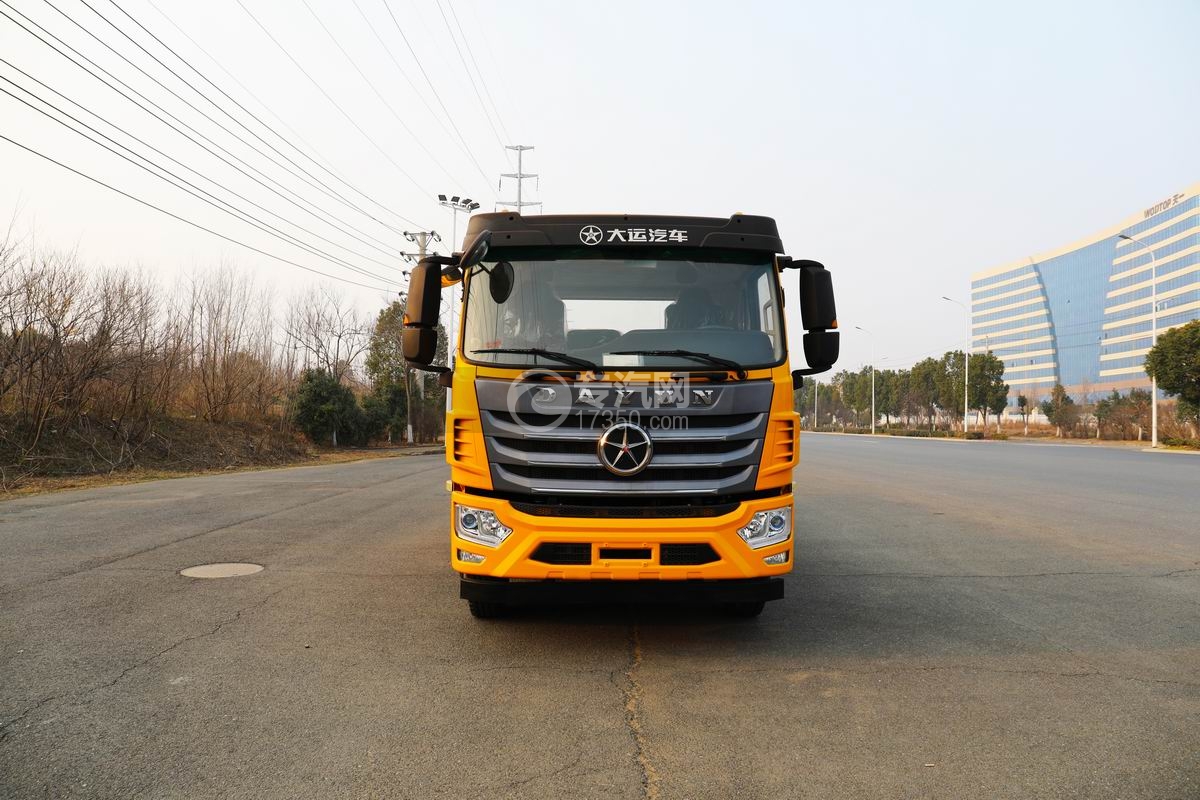 湖北大运风尚平板清障车（18吨）正面图