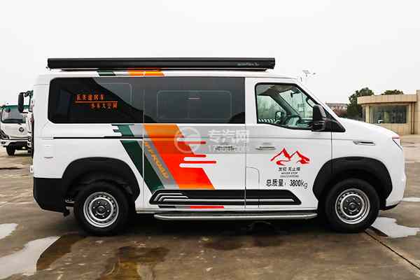重汽先锋官V宿营车（低顶）侧面图