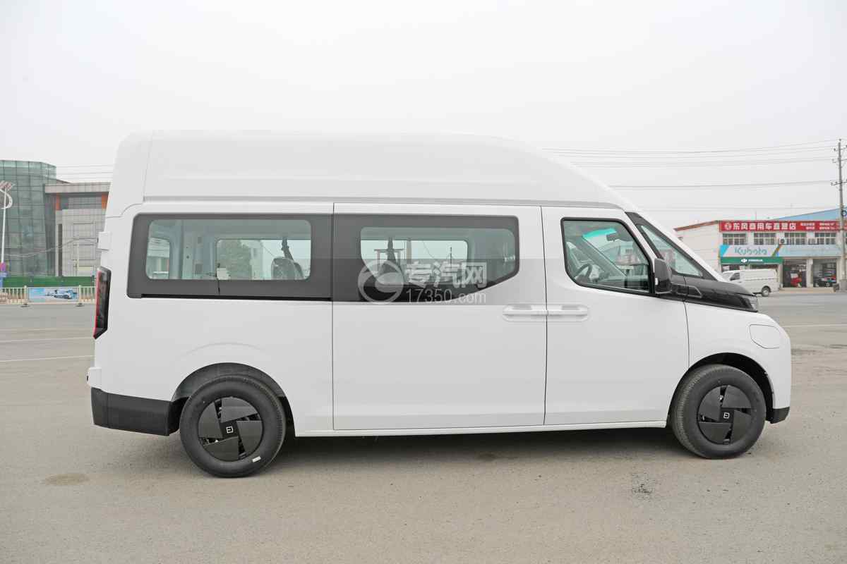 吉利远程超级VAN中轴宁德天行83度电（续航430KM）侧面图