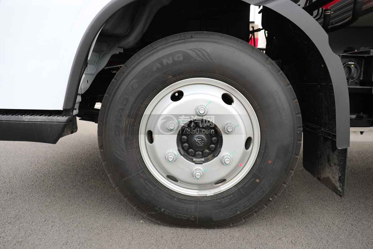吉利远程H8E纯电动冷藏车(120度电)轮胎