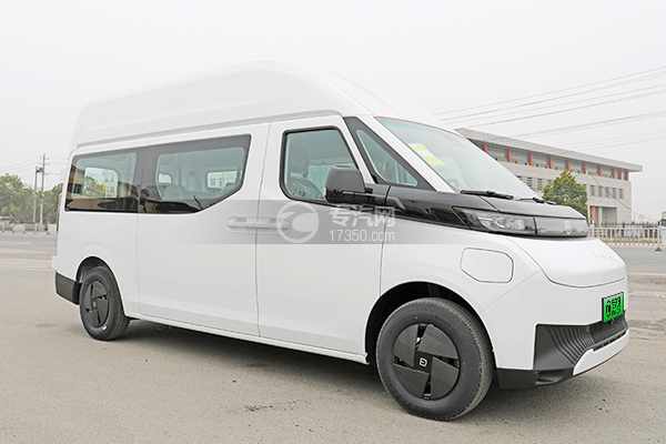 吉利远程超级VAN 中轴宁德天行83度电（续航430KM）  右前45度图