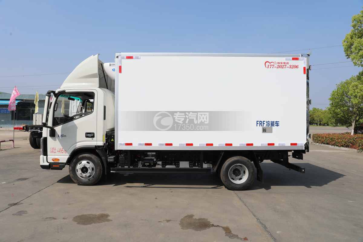 江淮帅铃ES6纯电冷藏车（100.46 kwh)侧面图