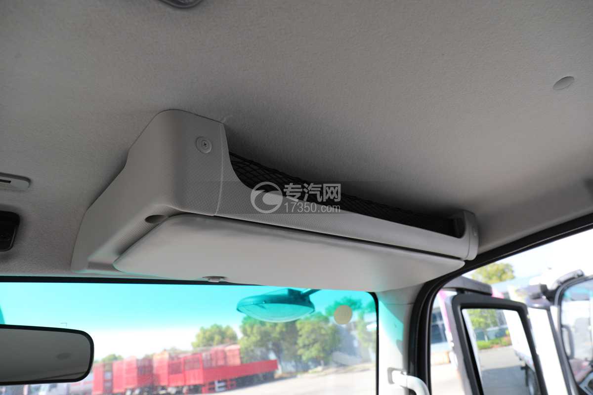 江淮帅铃ES6纯电冷藏车（100.46 kwh)顶部收纳盒
