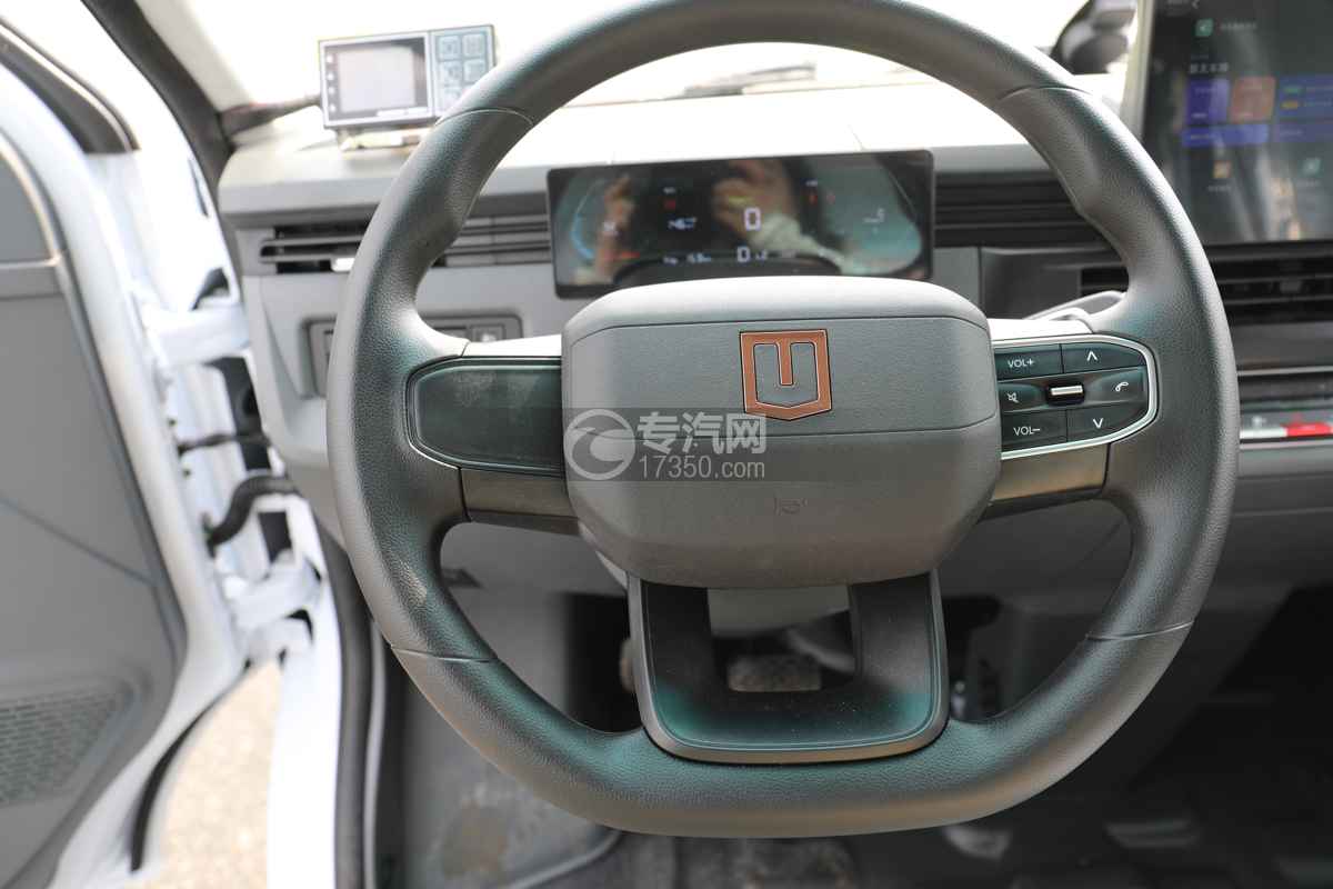 吉利F1E纯电动冷藏车方向盘