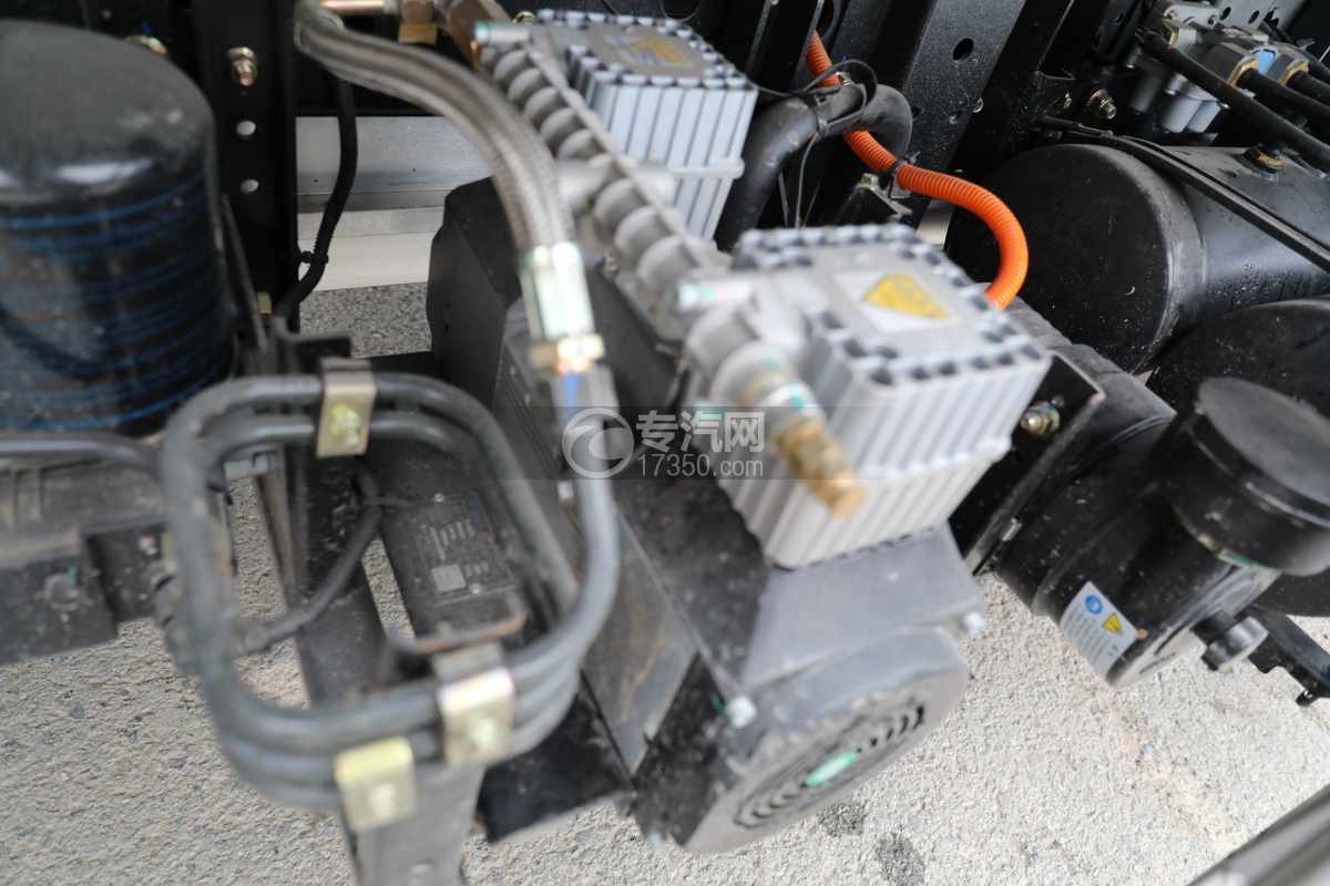 飞碟奥驰纯电动压缩垃圾车压缩机