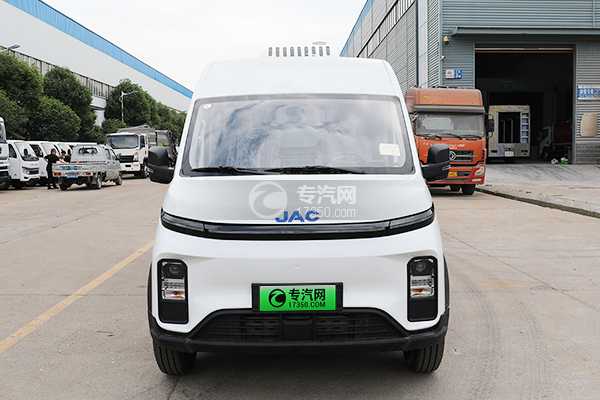 江淮Vαn宝路7.5方-63.75Kwh领航版纯电动冷藏车正前方图