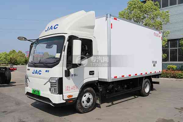 江淮帅铃ES6纯电动冷藏车（100.46 kwh)左前45度图