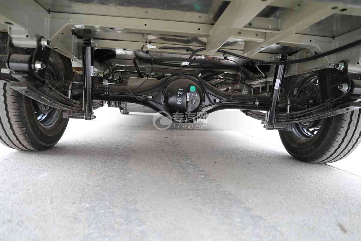 江淮Vαn宝路7.5方-63.75Kwh领航版纯电动冷藏车后桥