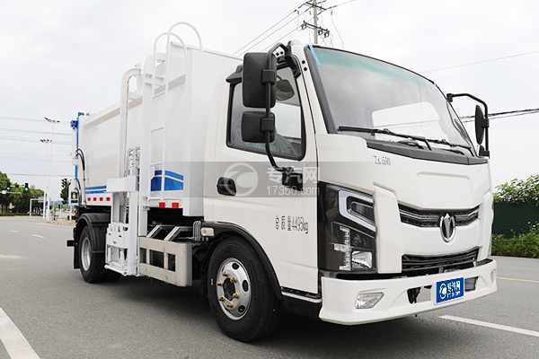 飞碟奥驰EV5纯电蓝牌7方餐厨垃圾车右前45度图