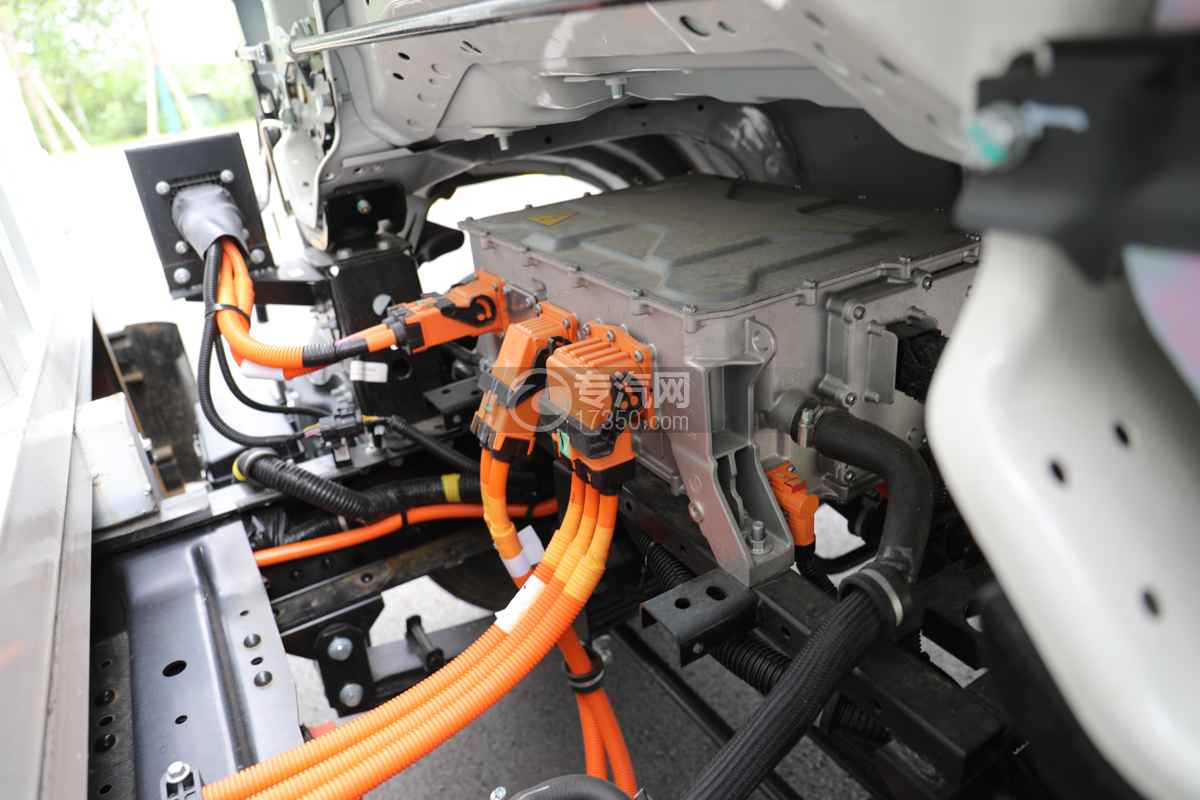 江淮帅铃EV5纯电动车厢可卸式汽车（100.46kwh）电机