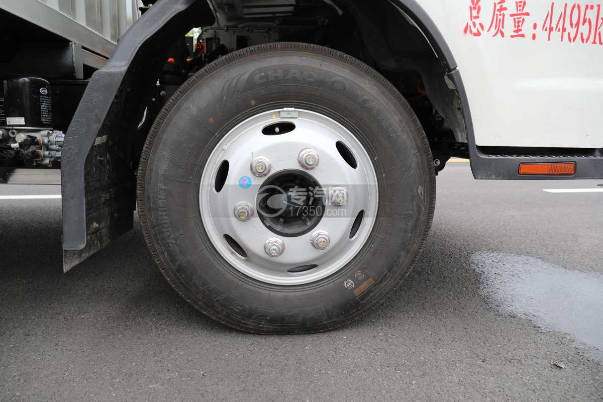 江淮帅铃EV5纯电动车厢可卸式汽车（100.46kwh）轮胎