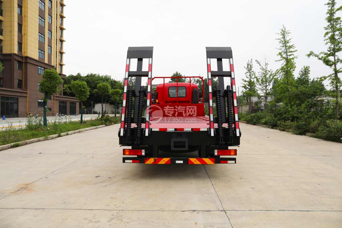 陕汽德龍G500平板式货车（18吨新规）正后方图
