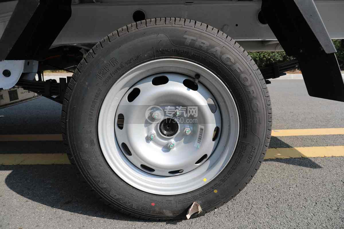 吉利F1E纯电动冷藏车轮胎