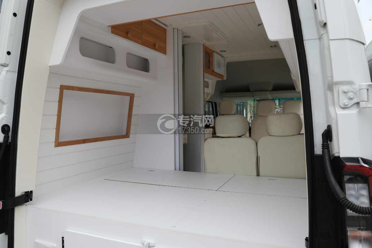吉利超级VAN宁德天行83度电中轴高顶劲程版旅居车大通铺