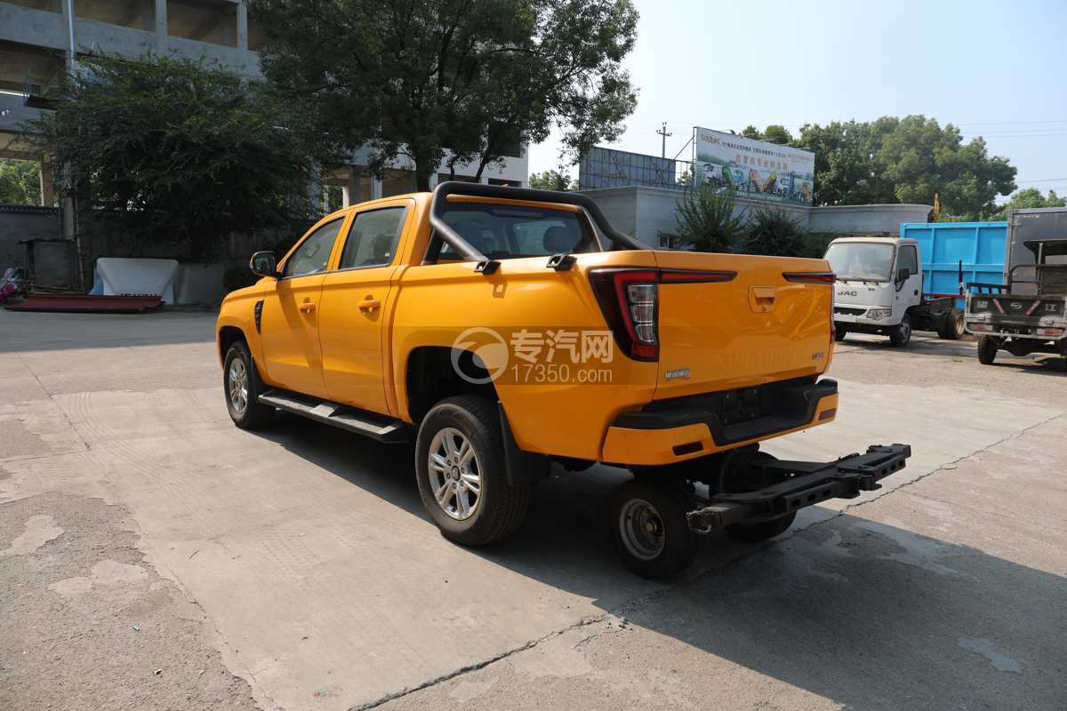 重汽博胜皮卡清障车侧后面图